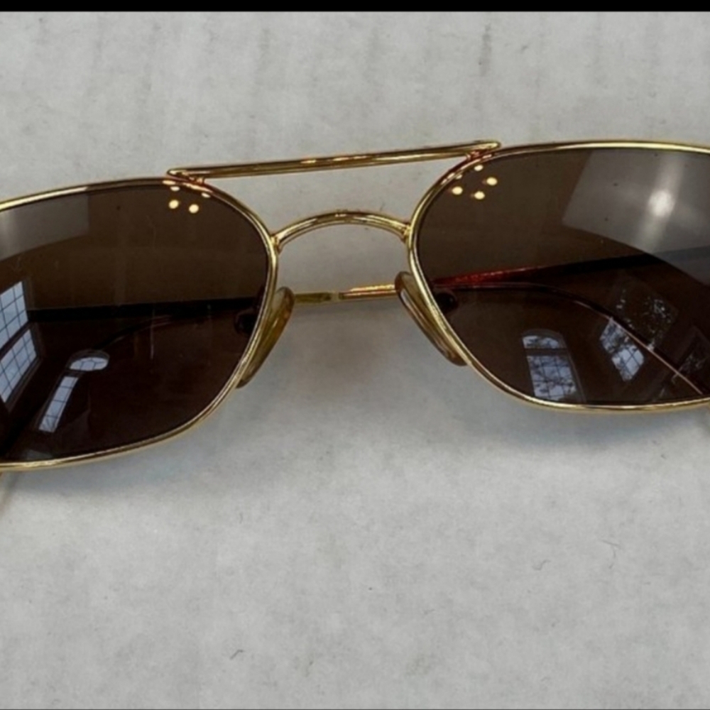 Gucci sun glasses